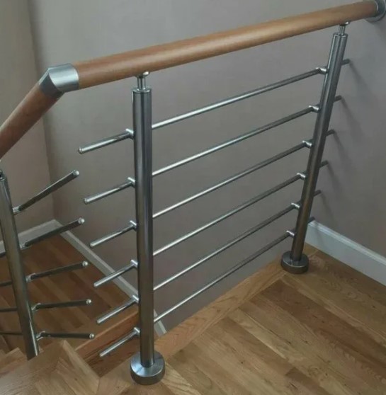 Ограждения с ригелями из нержавейки